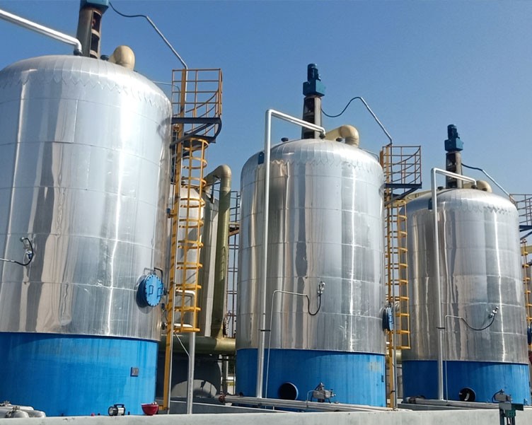 鋼襯（chèn）聚四氟乙烯（PTFE)設備