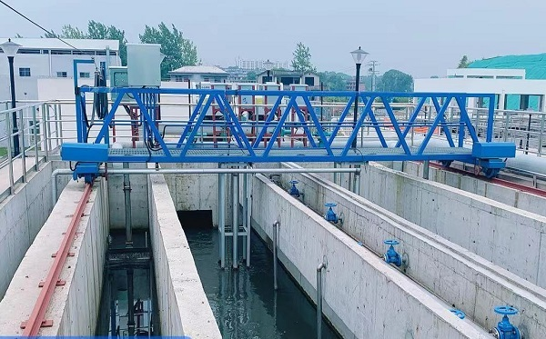 桁车式吸砂机(jī) 桁车式吸砂机